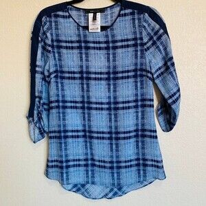 BCBGMAXAZRIA Blue silk top 3/4 sleeve  glen plaid blouse back opening size XS